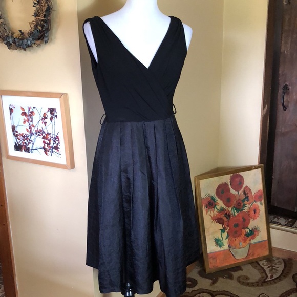 EVAN PICONE size 8 Wrap Vneckline Pleated Organza-like Skirt Party Cozy Comfort - Picture 2 of 16